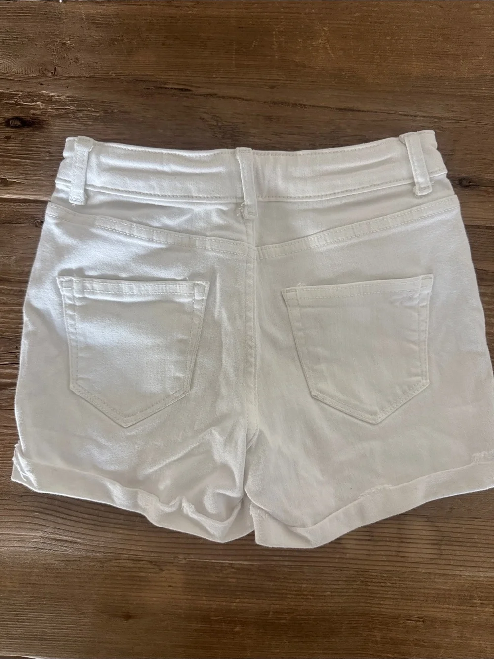 Girls Vineyard Vines White Denim Jean Shorts - Clean Mid Rise Style size 8